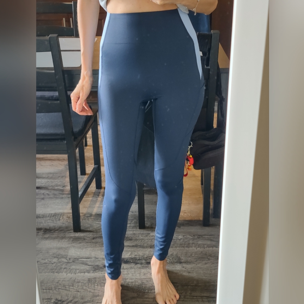 NWOT On Movement Tights